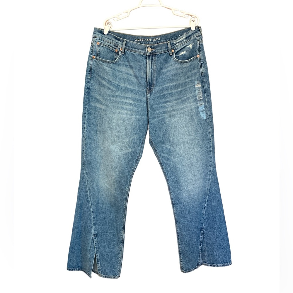 NWT American Eagle Womens 90 Bootcut with Split Distressed Light Washed Size 18